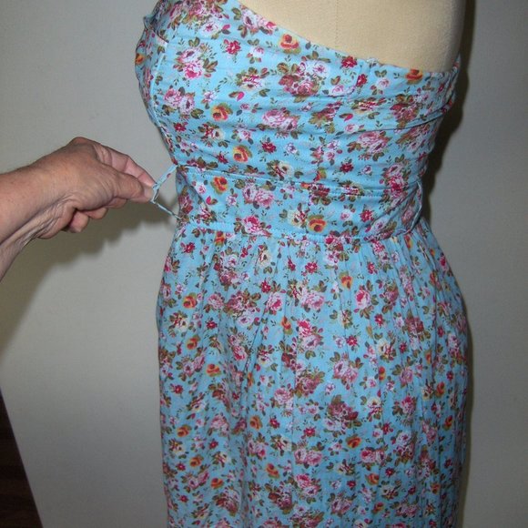DEB Strapless Blue Floral Dress Juniors 13 - Picture 7 of 12